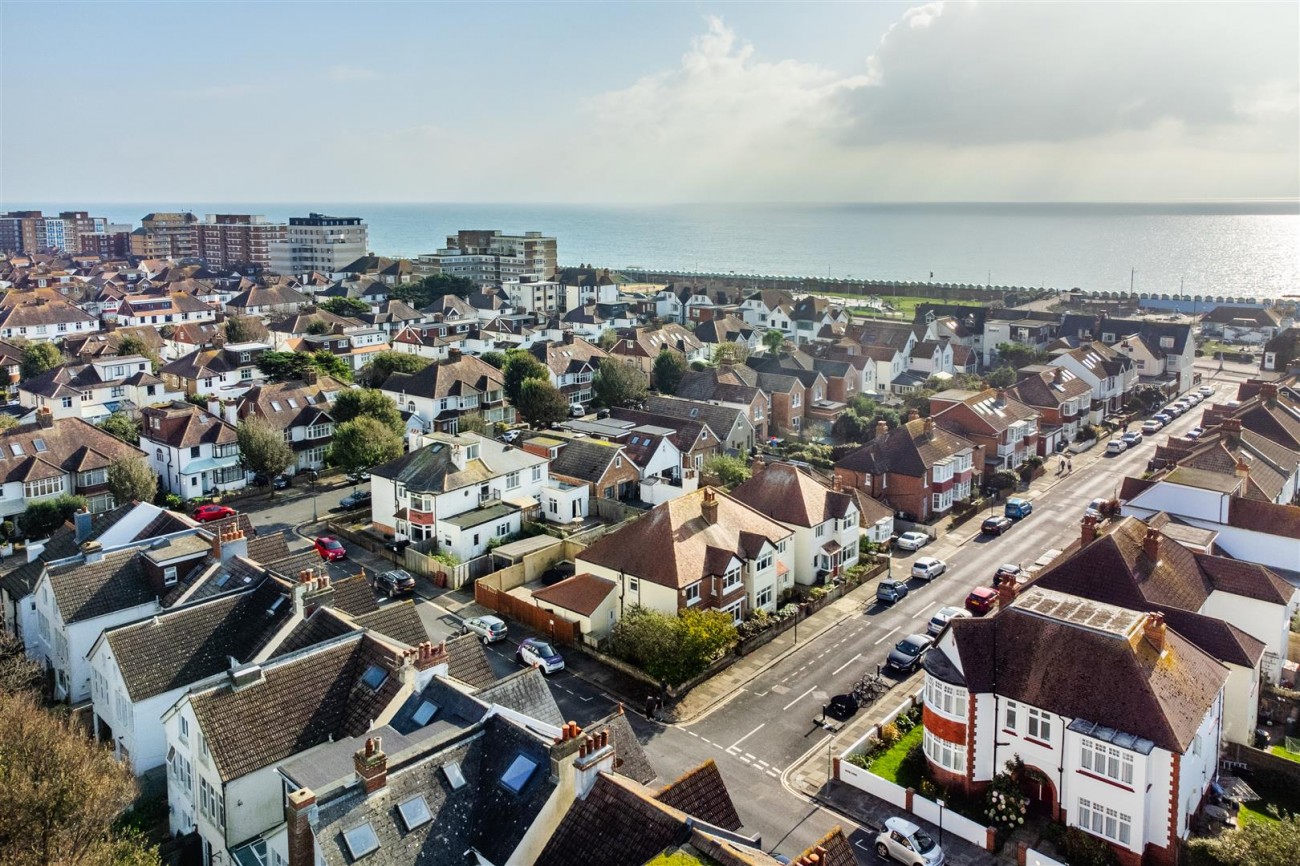 Images for Marine Avenue, Hove EAID:lextonsapi BID:2